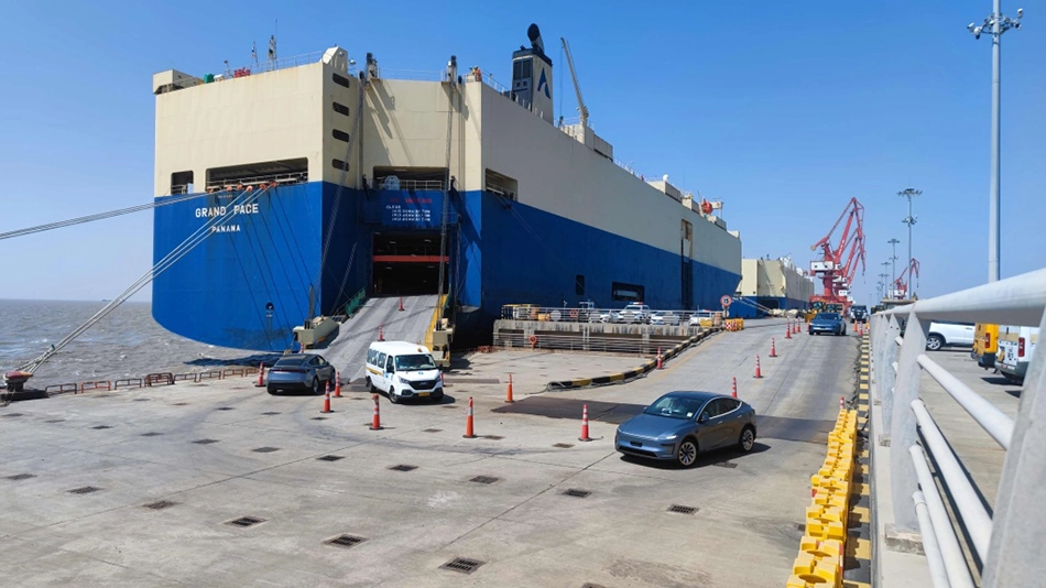 How Does Tesla Ship Cars to Europe Efficiently?